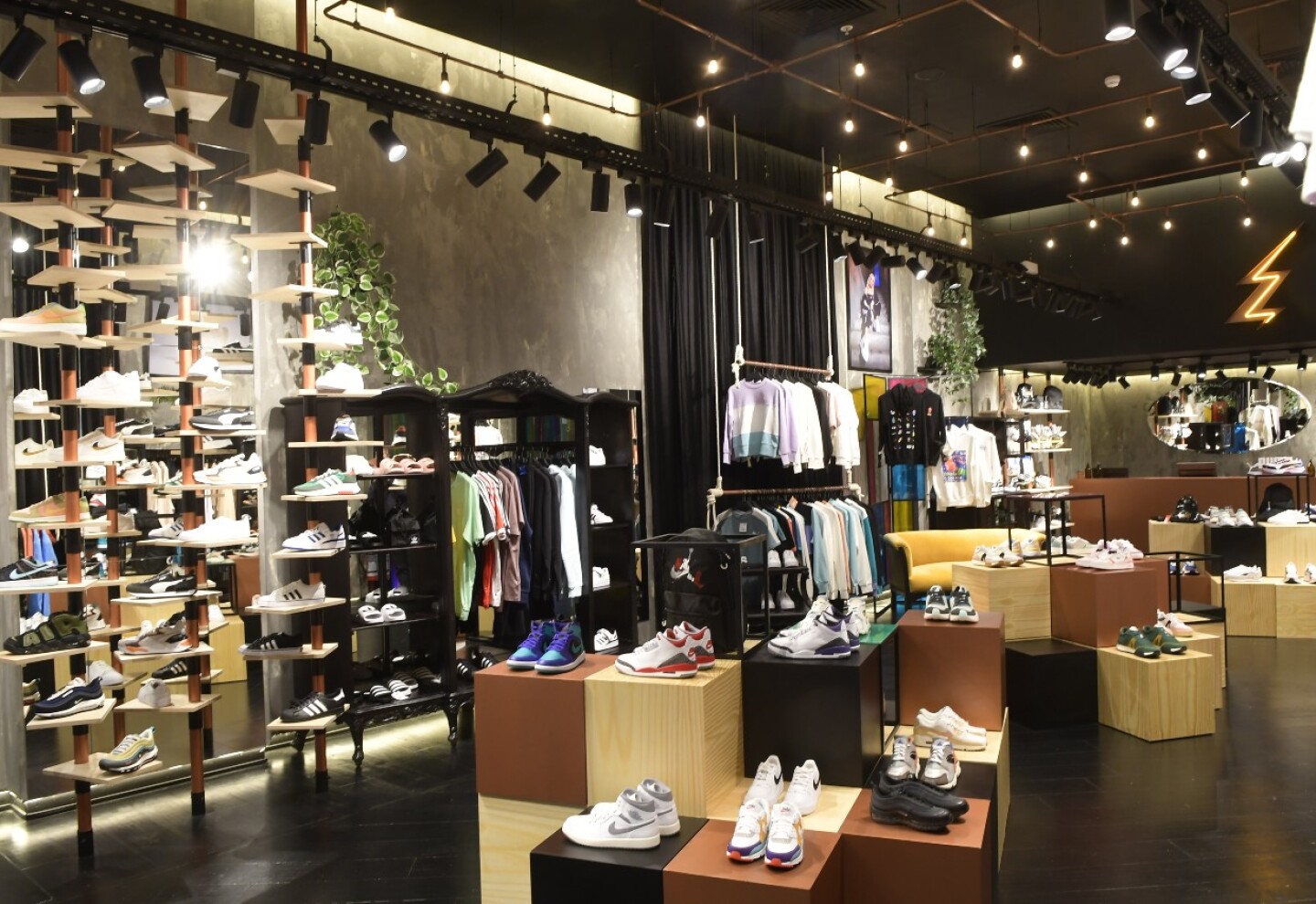 Adidas uruguay montevideo shopping best sale